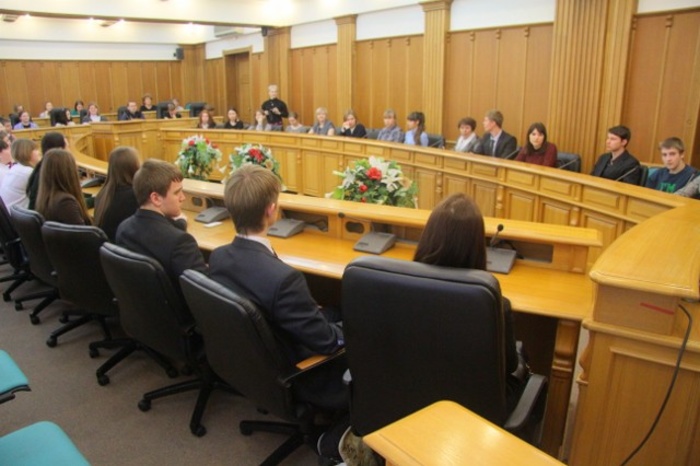 Депутат ЕГД сдает экзамен на пост омского министра