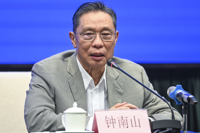 Главный эпидемиолог Китая обвинил власти Уханя в скрытии реальной информации о коронавирусе