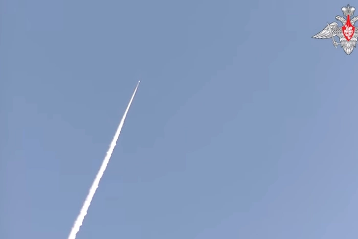 Песков назвал развитие гиперзвукового оружия ответом на шаги США и НАТО