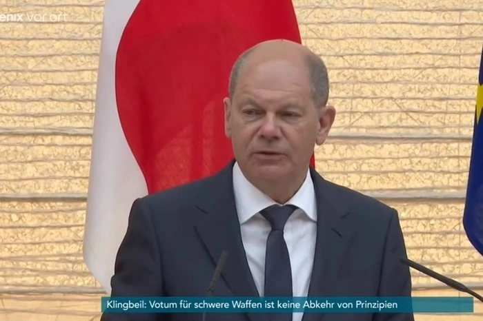 Шольц назвал поставки Германией тяжелого вооружения Украине «историческим решением»