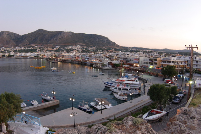 Владелец греческих отелей пригласил к себе туристов «Лабиринта»