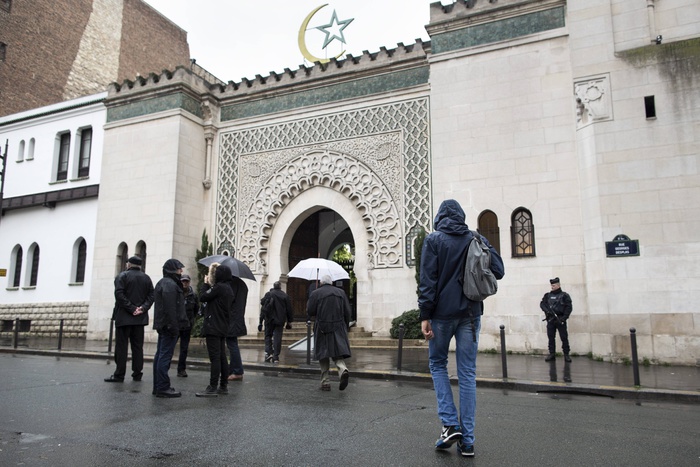 Теракт в Ницце осудили мусульмане Франции