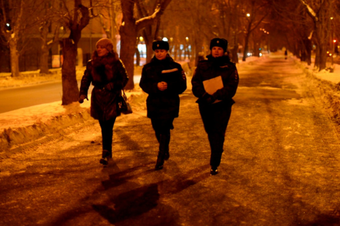 За праздники в Екатеринбурге поймали 80 безнадзорных детей, которые гуляли ночью