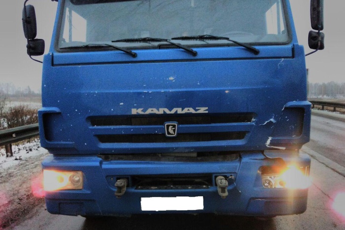 Пешеход погиб ранним утром под колесами «Камаза» на Московском тракте
