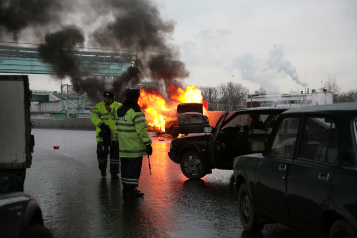 Этим утром в Екатеринбурге сгорел автомобиль