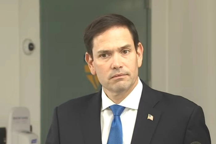 Сенаторы США призвали ввести санкции в отношении продажи российской нефти Китаю