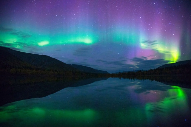 Свердловчане вновь стали очевидцами странных вспышек в небе