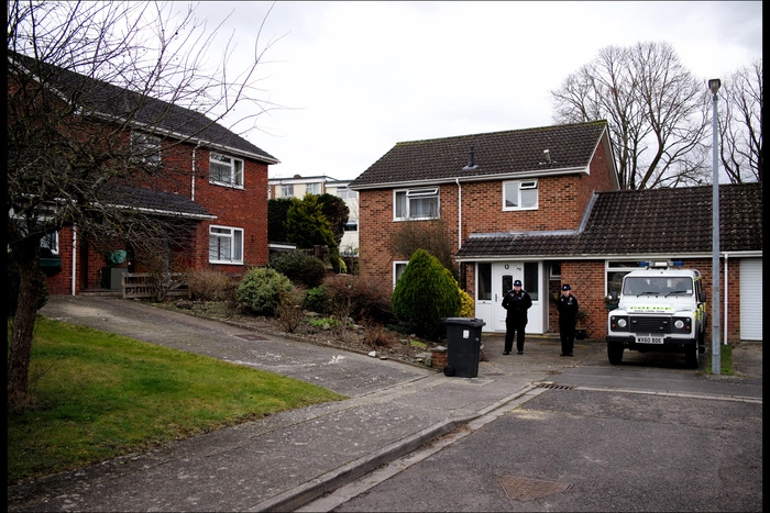 Только 3% россиян связали отравление Скрипалей с российскими спецслужбами