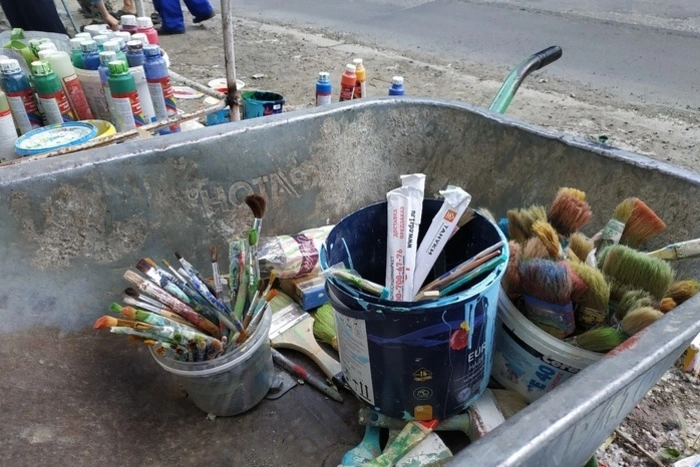 Петербургский художник восстановил граффити с портретом Бродского