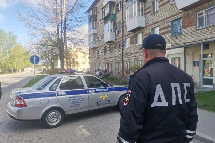 Девятнадцатилетний водитель на скорости протаранил здание ГИБДД в Березовском