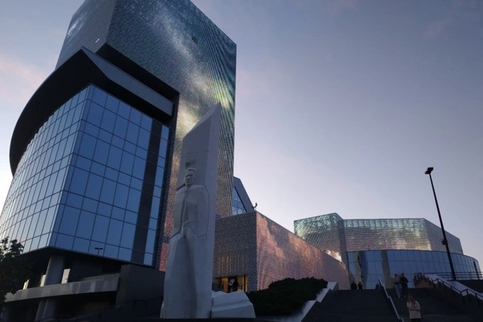 «Бесогон» Никита Михалков вновь потребовал закрыть «Ельцин Центр»