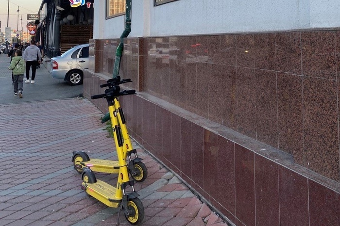 В центре Екатеринбурга ограничат скорость электросамокатов и запретят их парковать