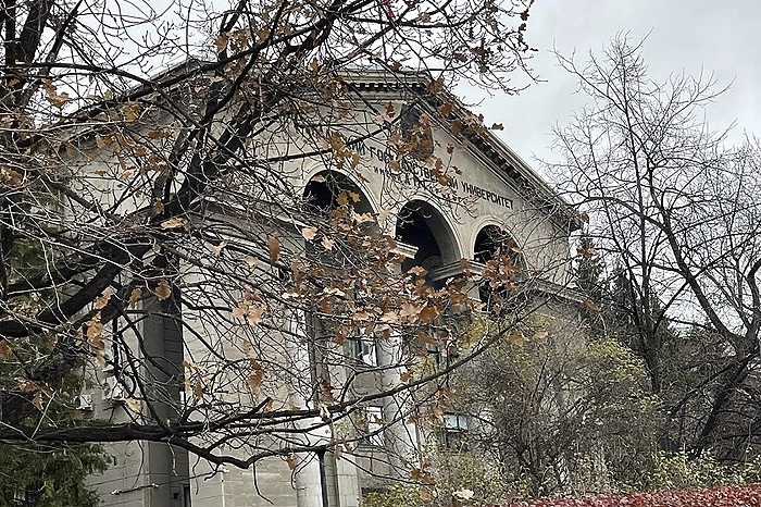 У президента УрФУ, в который сегодня пришли силовики, «нашли» дочь в Германии