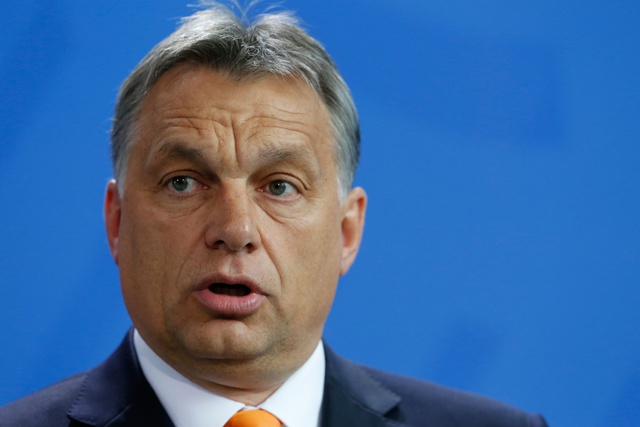 Венгерский МИД возмущен заявлением Маккейна о «Венгрии в постели Путина»