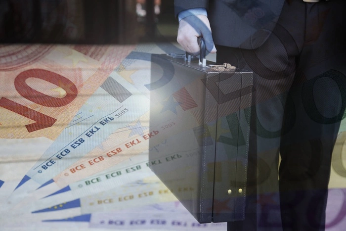 Из крупнейших госбанков РФ в августе вывели более $7 млрд