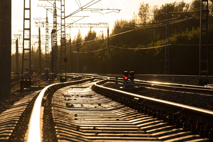 Школьниц, погибших под поездом в Красноуфимске, могли довести до самоубийства