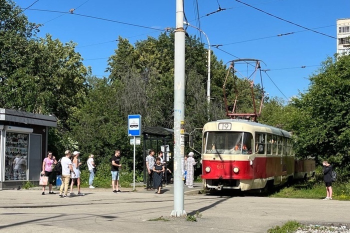 В Екатеринбурге сразу пять трамваев изменят маршруты