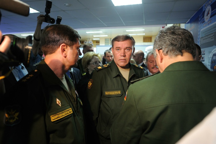 Герасимов рассказал генералам, как противостоять «гибридным войнам» Запада