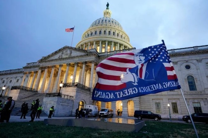 ФБР предупредило о готовящихся вооруженных протестах во всех американских штатах