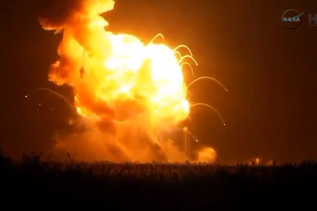 Ракета с частным грузовиком Cygnus взорвалась при старте