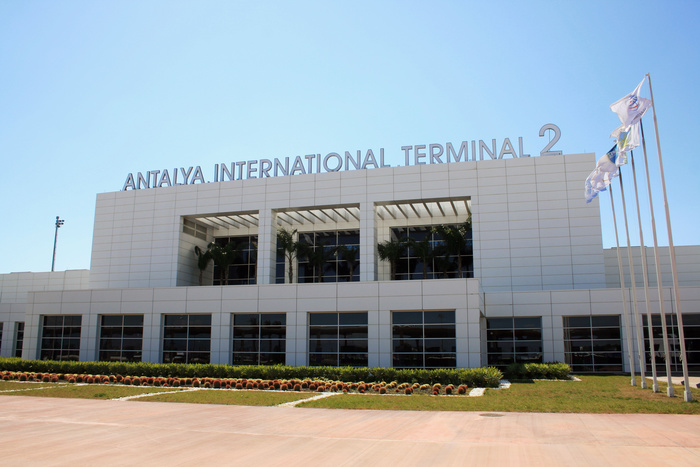 Azur Air согласовала в аэропорту Анталии слоты на чартеры из Екатеринбурга