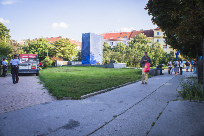 Мария Захарова: в сносе памятника Коневу чешский народ не виновен