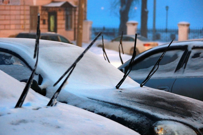 Drom.ru: Свердловчане перестали ставить автомобили на платные ночные стоянки