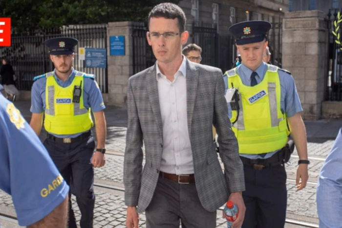 В Ирландии учителя-евангелиста посадили под арест за отказ называть мальчика девочкой