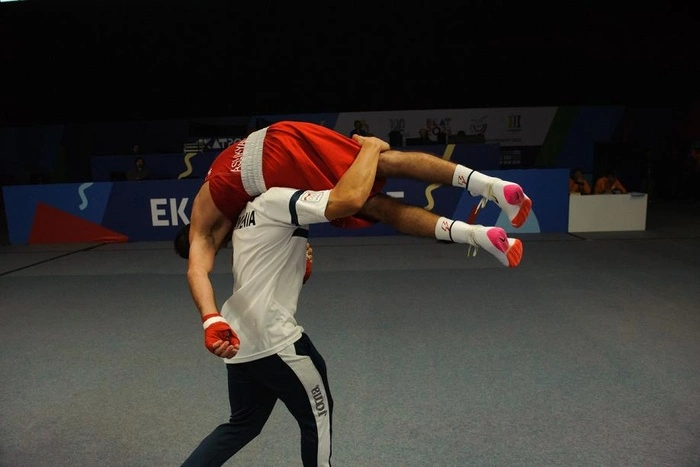 Волонтеров в Деревне Международного фестиваля университетского спорта кормят по повышенным нормам