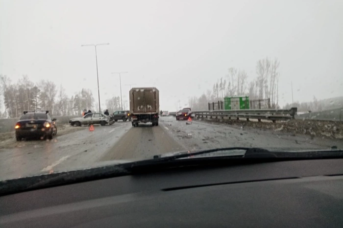 Пострадали 40 машин: в прокуратуре рассказали подробности о массовом ДТП на ЕКАД