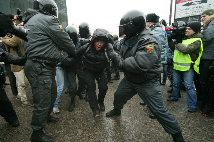 Десантники трех стран отработают под Новороссийском подавление Майдана