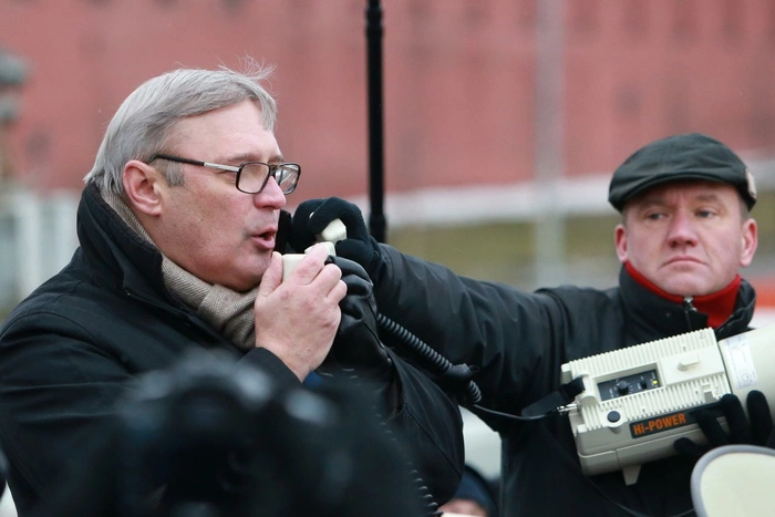 Автомобиль Касьянова забросали яйцами во Владимире