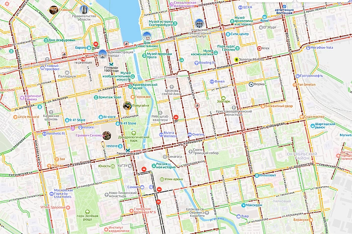 Екатеринбург встал в одну большую пробку из-за перекрытия улиц