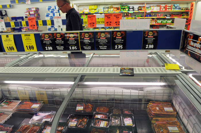 Супермаркеты Франции обязали отдавать непроданные продукты бесплатно