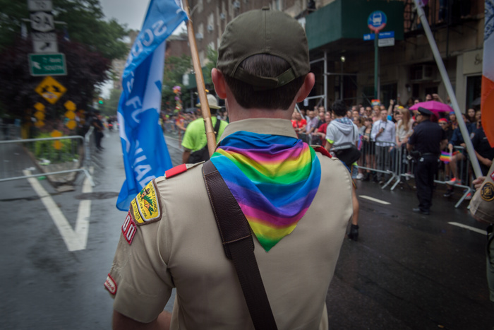 В США геям разрешили становиться вожатыми бойскаутов