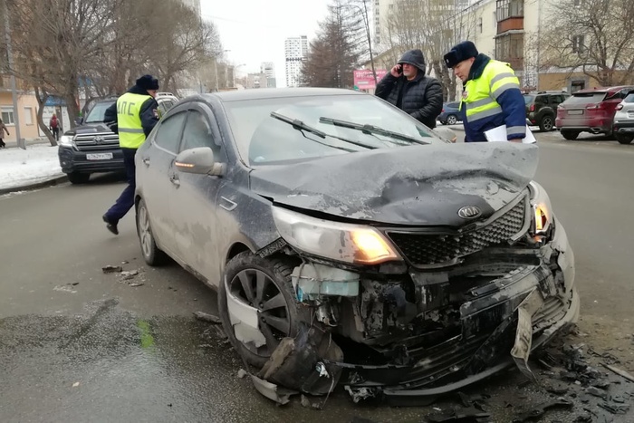 За сегодняшний день в Екатеринбурге произошло сразу несколько серьёзных ДТП