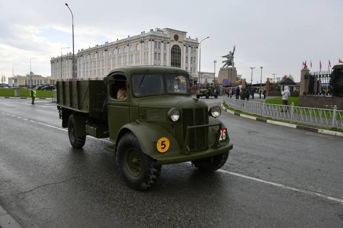 На Параде Победы в Верхней Пышме прошла американская техника