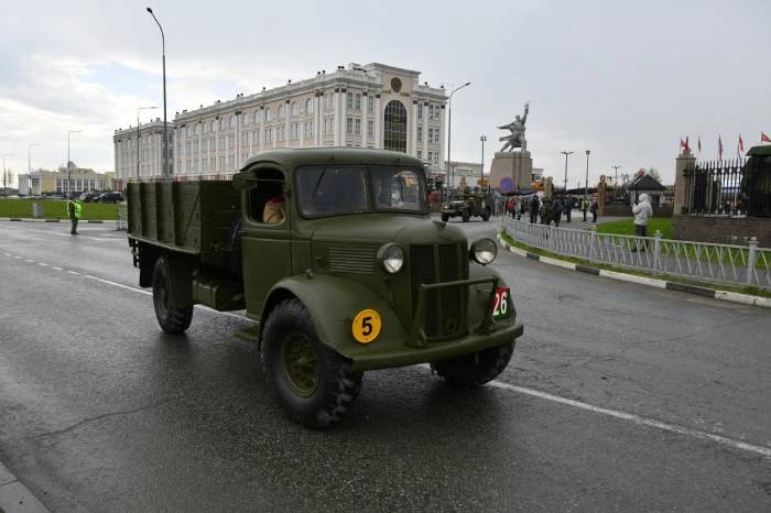 На Параде Победы в Верхней Пышме прошла американская техника