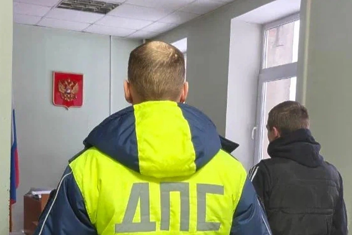 В Екатеринбурге за неповиновение требованиям госавтоинспекторов арестовали двух водителей