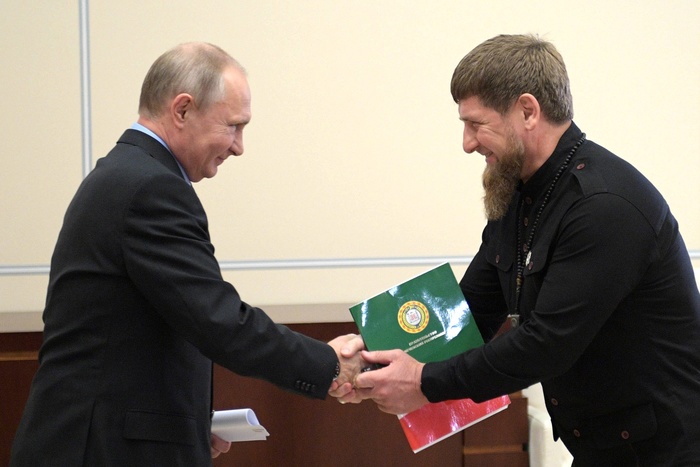 Кадыров попросил ему не мешать и еще больше денег