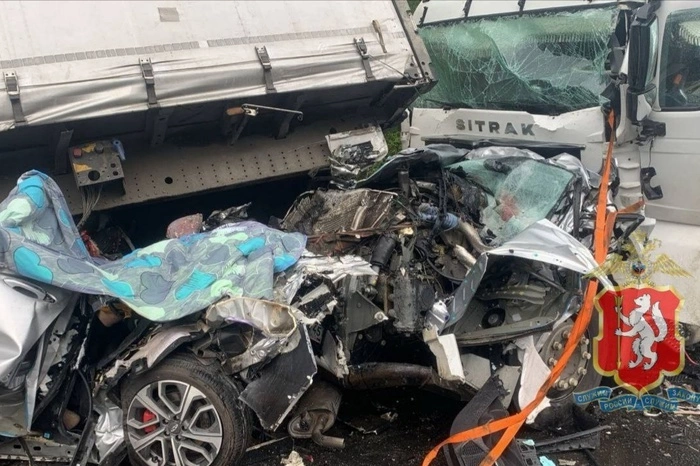 Стало известно, кто погиб в страшной аварии на Тюменском тракте