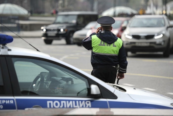 На Рублевке полицейские во время погони сбили пешехода и врезались в BMW