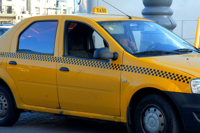 В Москве таксист сдал в полицию обсуждавших возможный теракт пассажиров