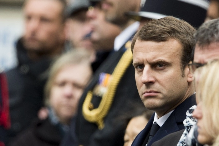 Против Макрона выступили противники однополых браков