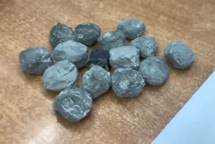 В метро Екатеринбурга задержали мужчину с наркотиками