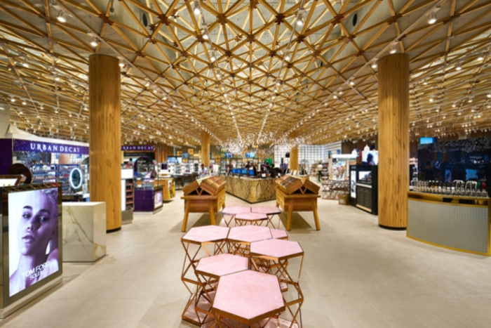 Екатеринбуржцы заказали подарки на 8 Марта в известной сети, но остались ни с чем