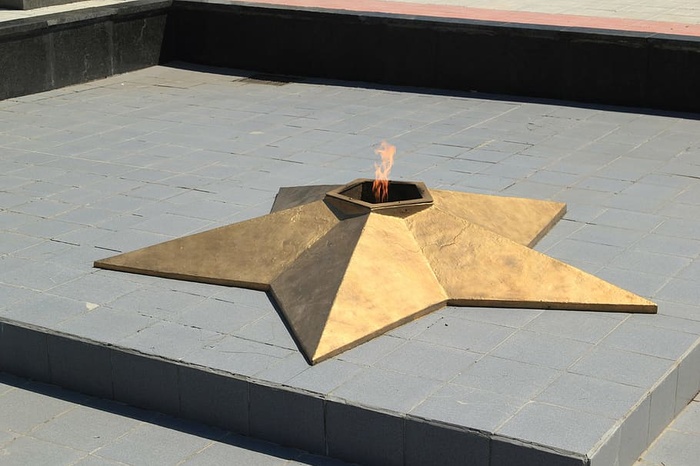 Детсад в Екатеринбурге поставил с детьми сценку, как мать получает «похоронку» на сына