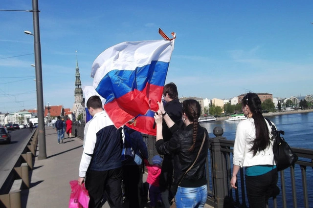 В Латвии за поддержку России из армии уволен солдат