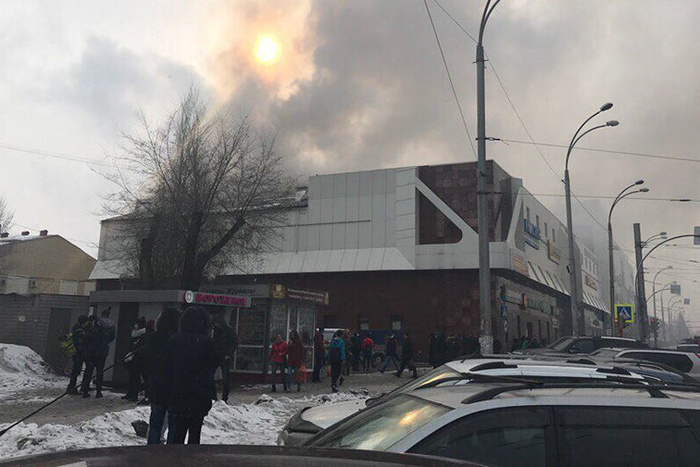 Во время пожара в Кемерове охранник ТРЦ отключил сигнализацию
