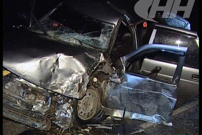 Женщина-водитель «Хонда Фит» спровоцировала страшную аварию на Урале